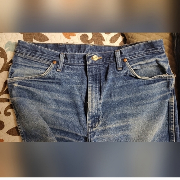 2‎ pairs Wrangler Cowboy Cut 13MWZ Jeans 33x34 Denim Classic Western blue jeans - Picture 10 of 15